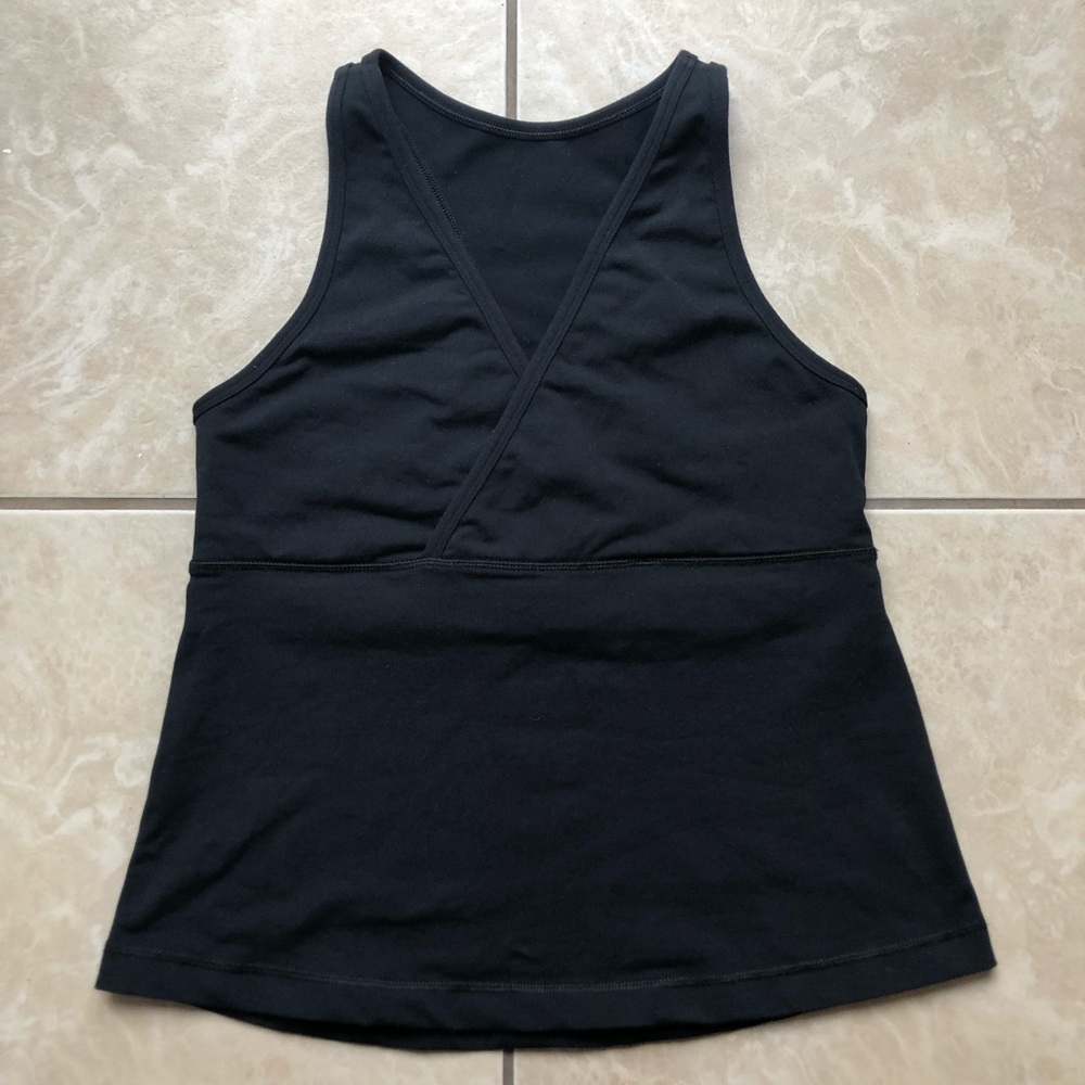 Lululemon Front Crossover Athletica Tank